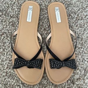 Black With Diamond Bow Flip Flip Sandals